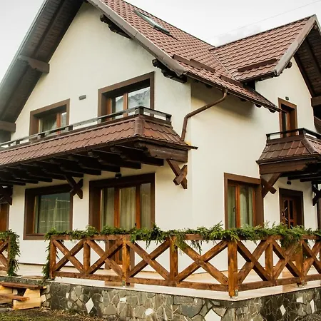 Casuta Doi Ponei Holiday home Busteni